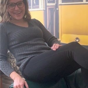 Calvin Klein Detailed Knit V Neck EUC!!!